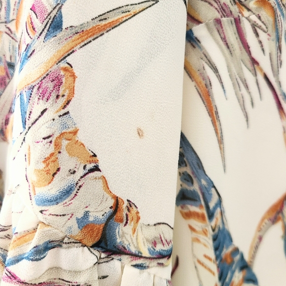 Fab'rik Cream White Abstract Floral Pattern Bell Sleeve Silk-Blend V-neck Dress - Picture 4 of 6